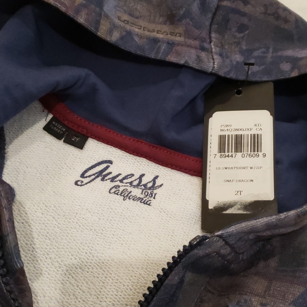🆕️GUESS ZIPUP HOODIE - Picture 3 of 4